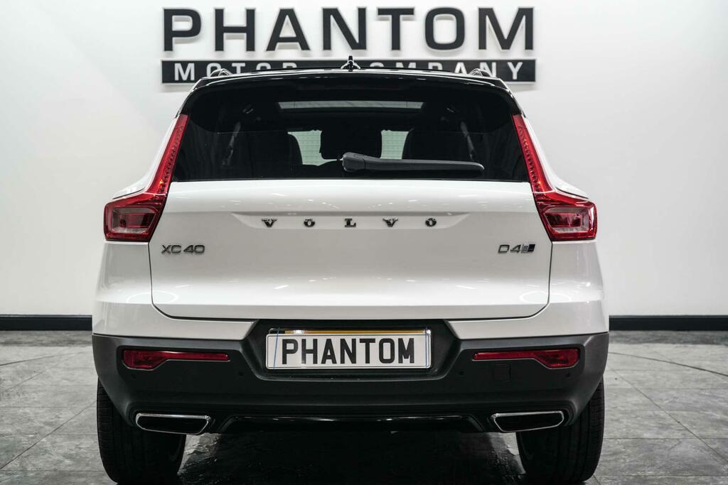 Volvo XC40 R-design White #4