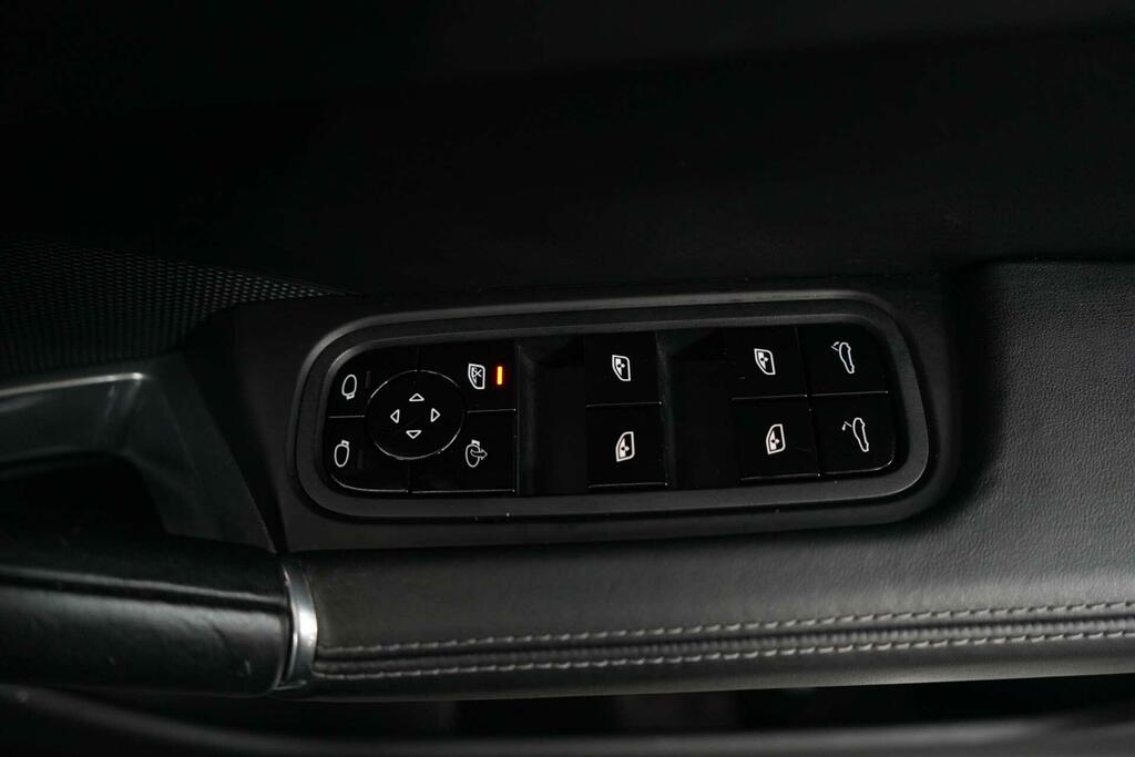Porsche Cayenne Turbo Tiptronic S 5 Seat Black #26