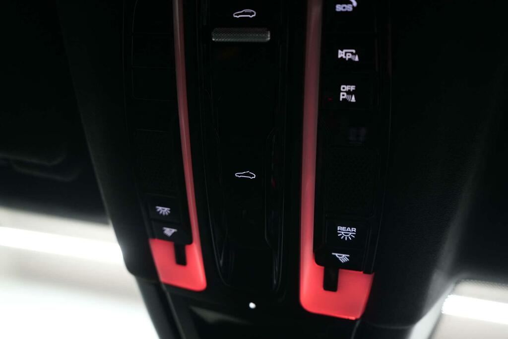 Porsche Cayenne Turbo Tiptronic S 5 Seat Black #45