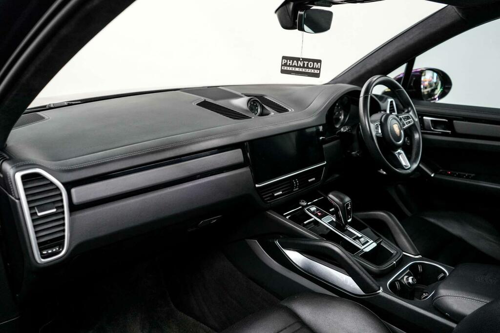 Porsche Cayenne Turbo Tiptronic S 5 Seat Black #20