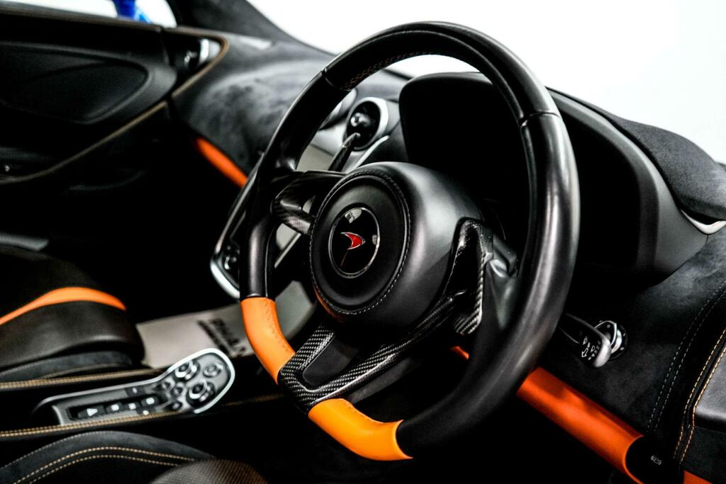 McLaren 570S V8 Ssg Convertible White #36