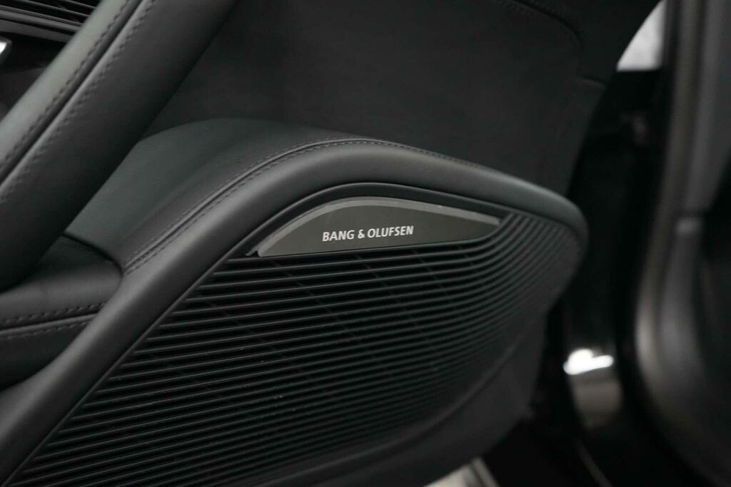 Audi R8 5.2 Fsi 570 V10 Performance Ed S Tronic Rwd Black #14