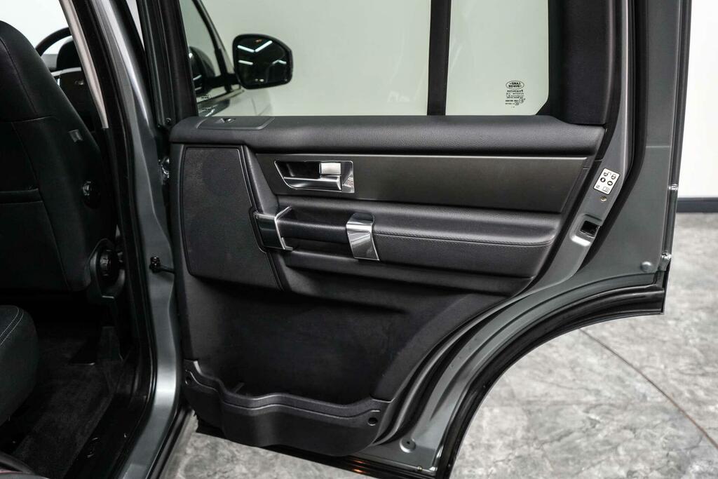 Land Rover Discovery 4 Suv Black #22