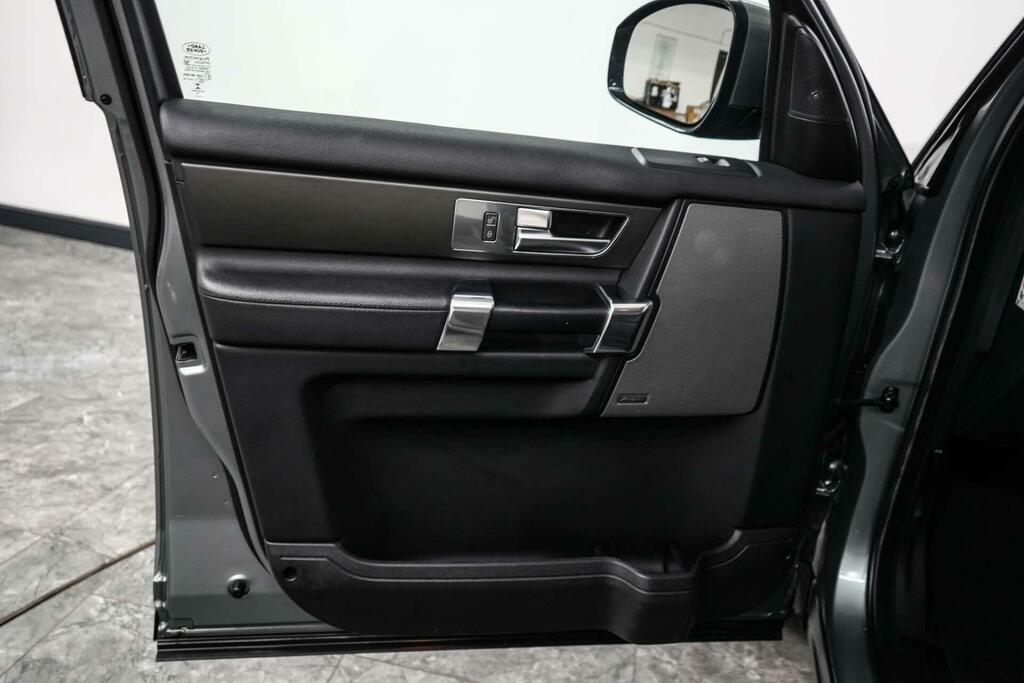 Land Rover Discovery 4 Suv Black #17