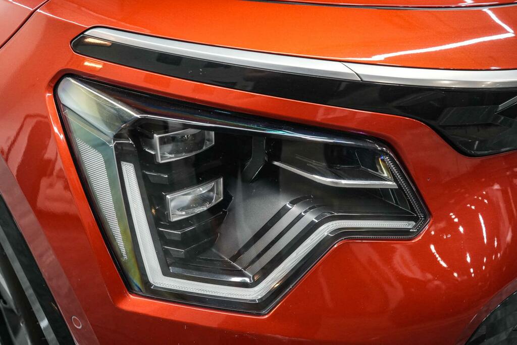 Kia Niro 4 Orange #6