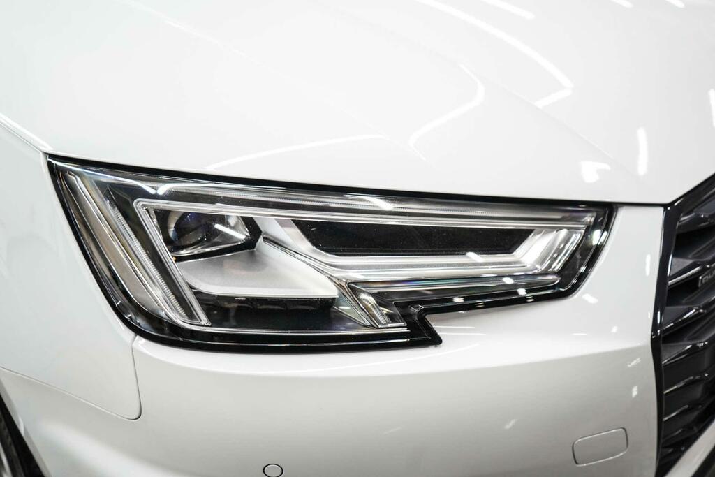 Audi A4 Black Edition White #6