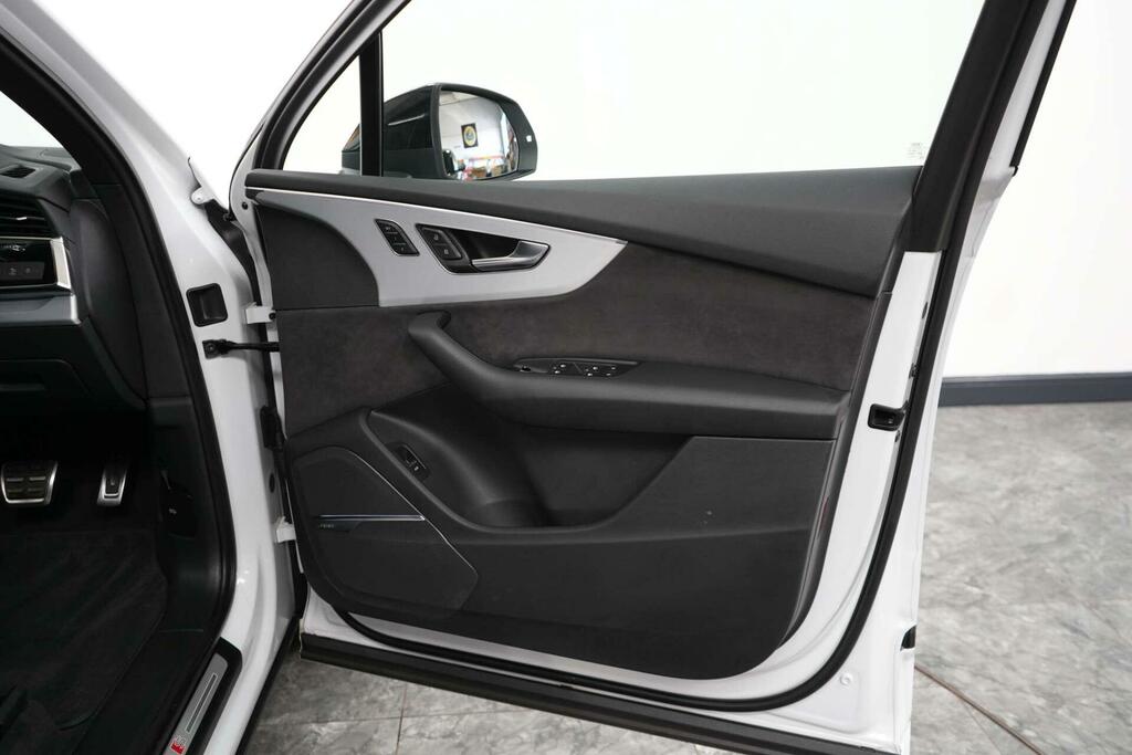 Audi Q7 Suv Black #24