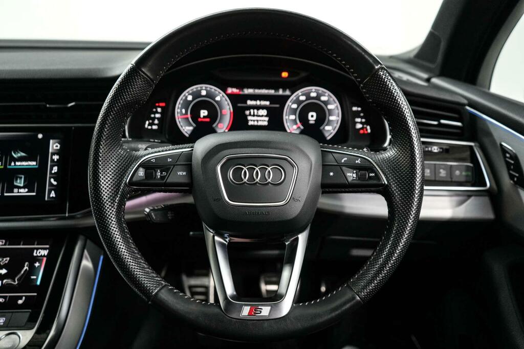 Audi Q7 Suv Black #49