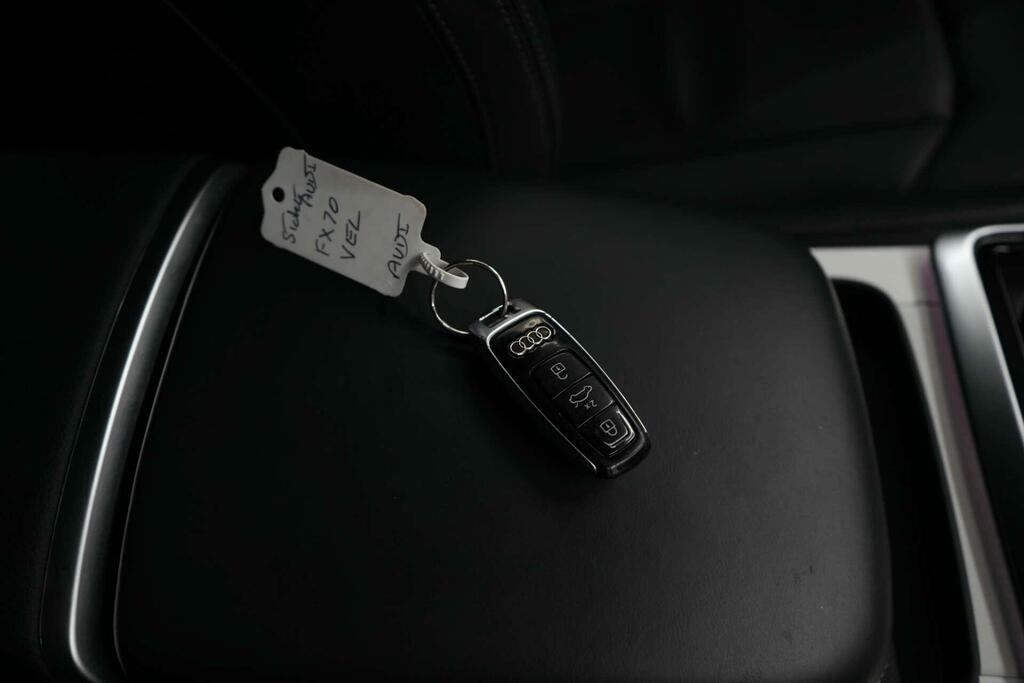 Audi Q7 Suv Black #26