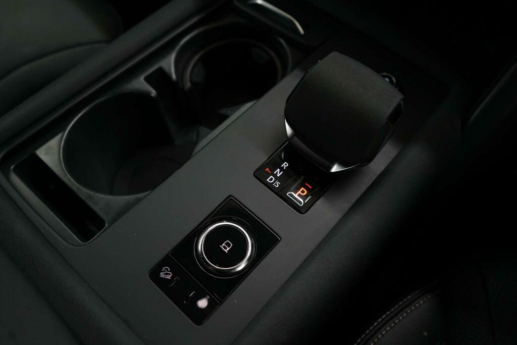 Land Rover Discovery R-dynamic Se Red #30