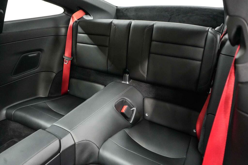 Porsche 911 3L 992 Carrera 4 Black #17