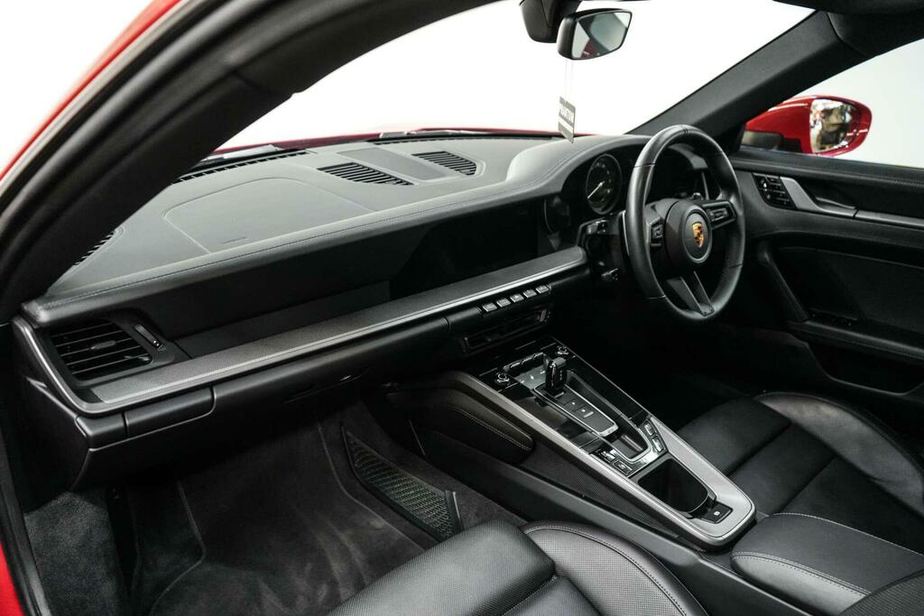 Porsche 911 3L 992 Carrera 4 Black #13