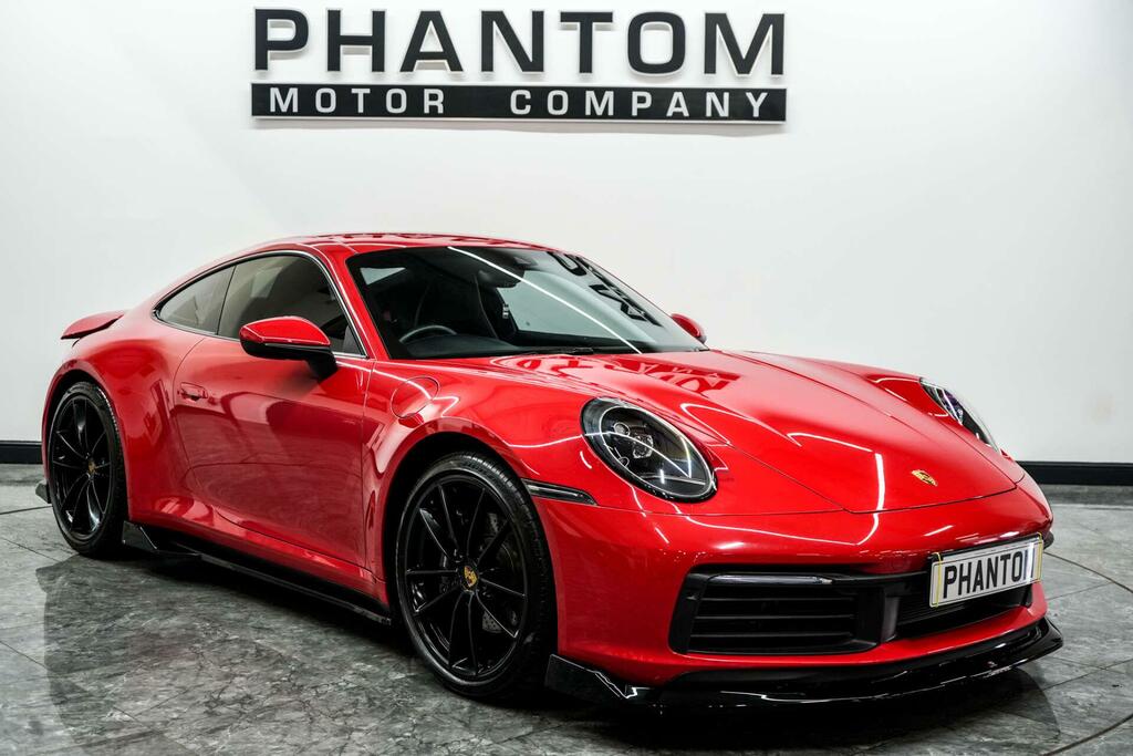 Porsche 911 992 Carrera 4 Red