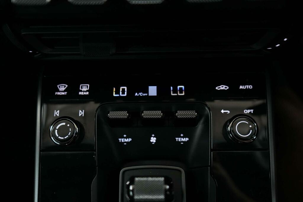 Porsche 911 3L 992 Carrera 4 Black #28