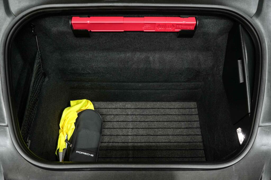 Porsche 911 3L 992 Carrera 4 Black #44
