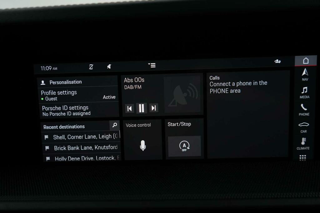 Porsche 911 3L 992 Carrera 4 Black #30