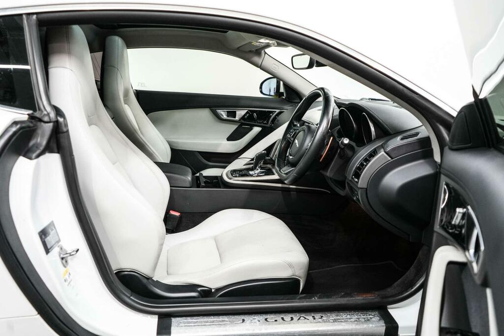 Jaguar F-Type 3.0 V6 Coupe Euro 5 Ss 340 Ps Black #16