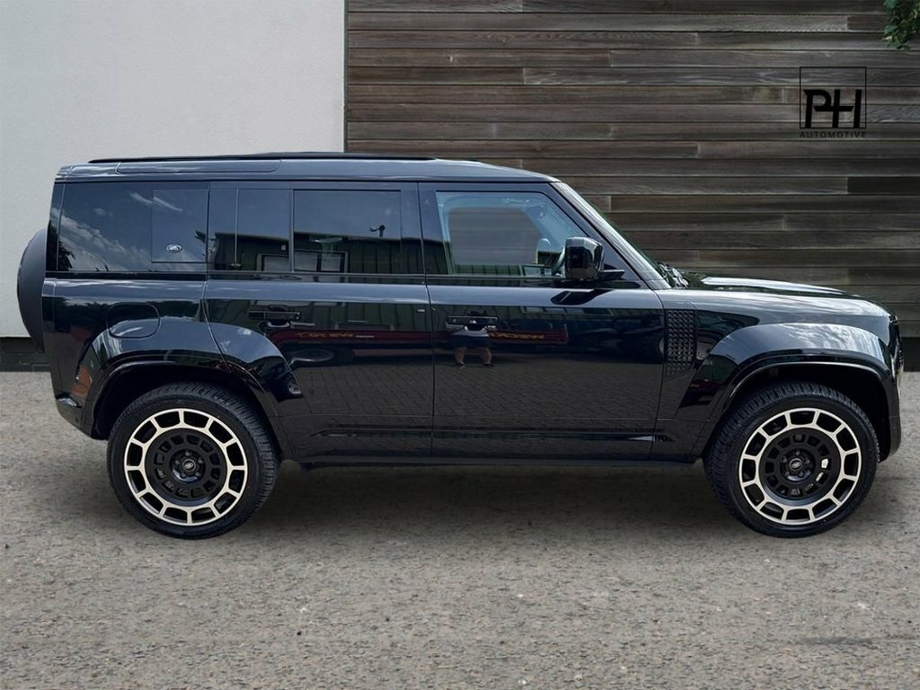 Land Rover Defender 3L Xs Edition DS73YRX Black #4