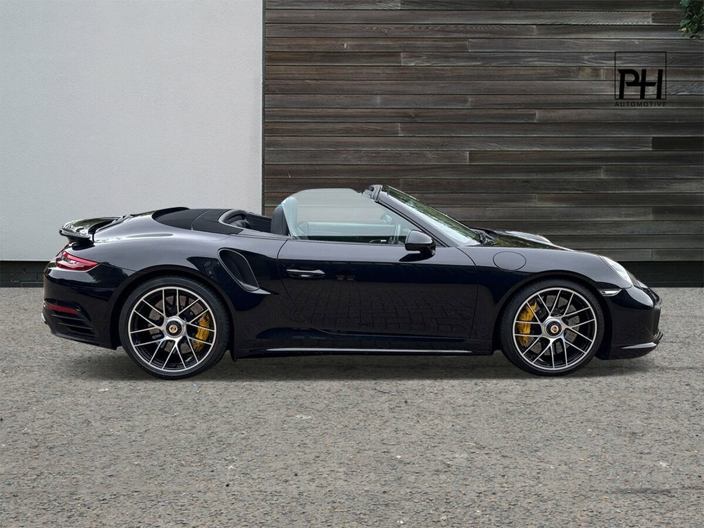 Porsche 911 3.8L 991 Turbo S Black #4