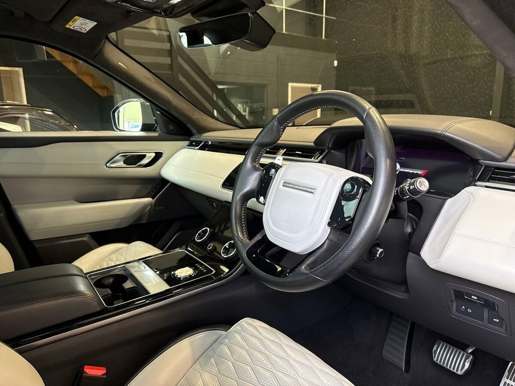 Land Rover Range Rover Velar 5L Dynamic Edition Black #2