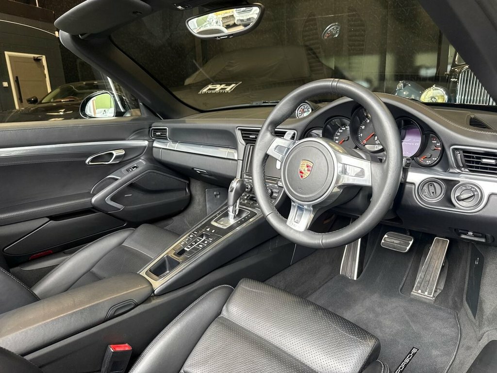 Porsche 911 3.8L 991 Carrera 4S Black #2
