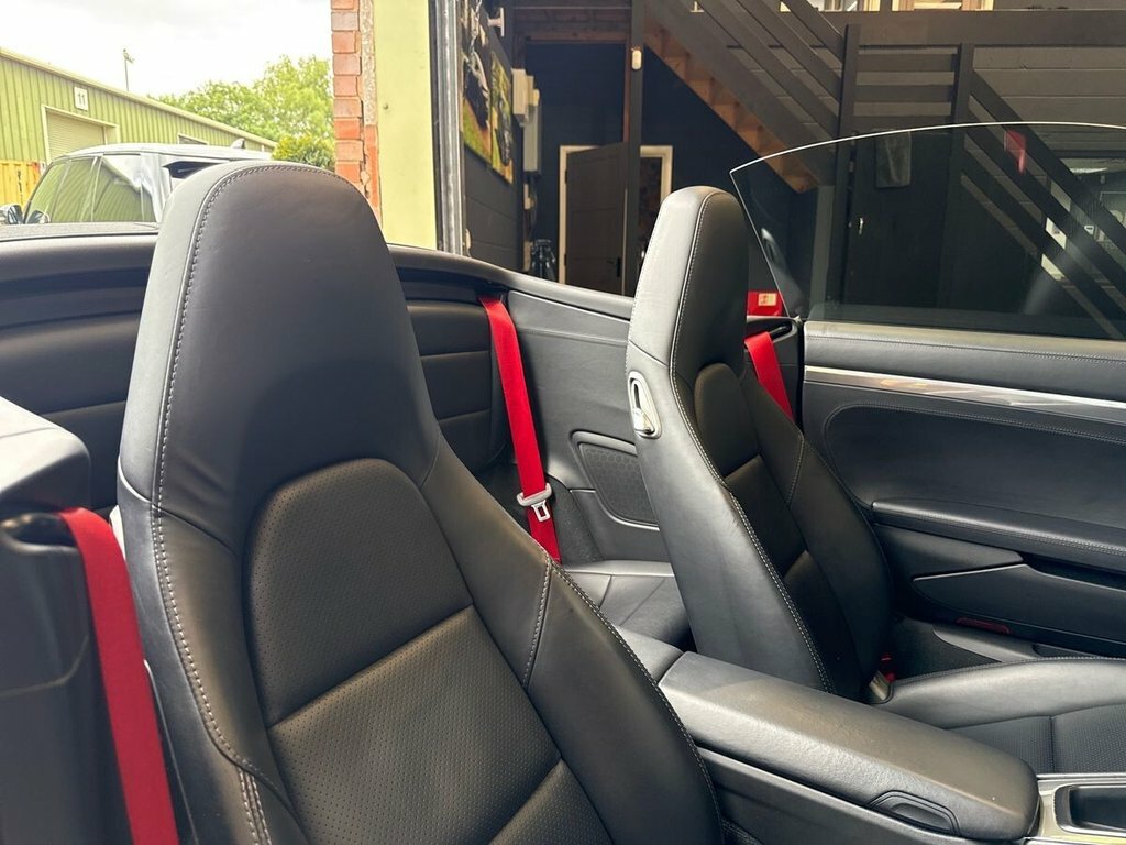 Porsche 911 2dr Pdk Grey #17