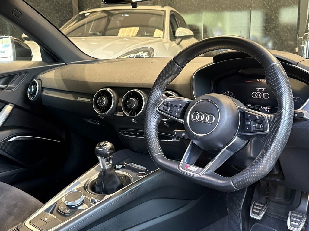 Audi TT 2L Black Edition Grey #2