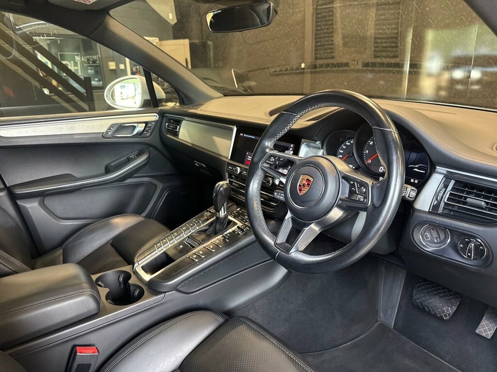 Porsche Macan Suv Grey #2