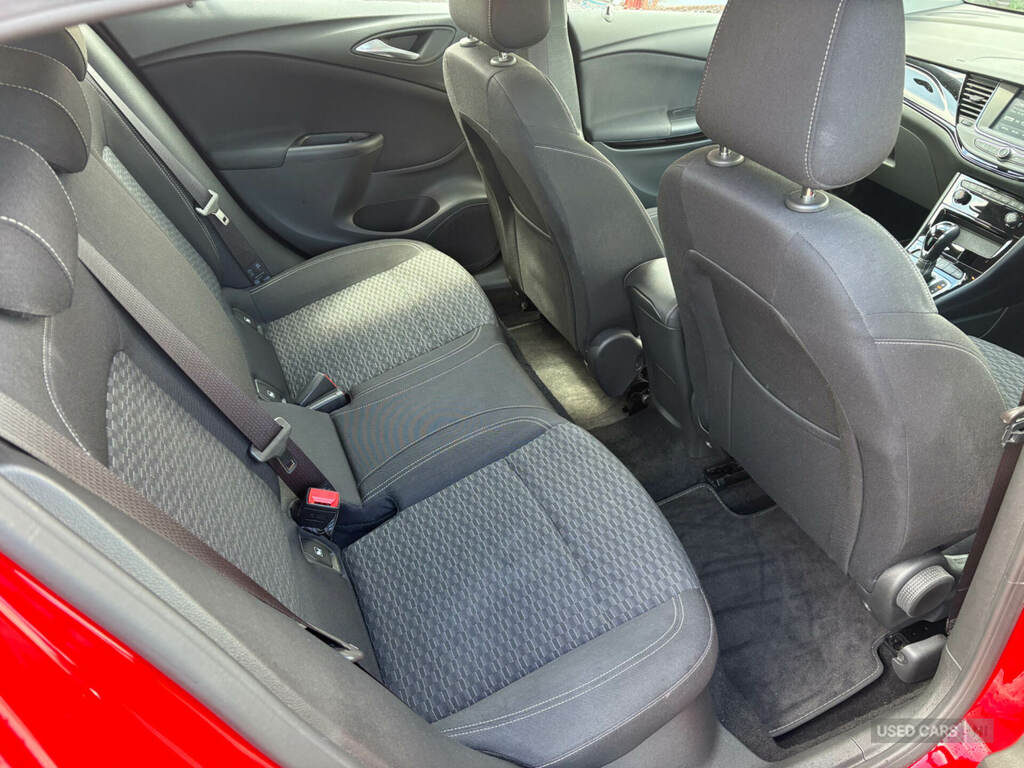 Vauxhall Astra 1.4T 16V 150 Sri MGZ8467 Red #3