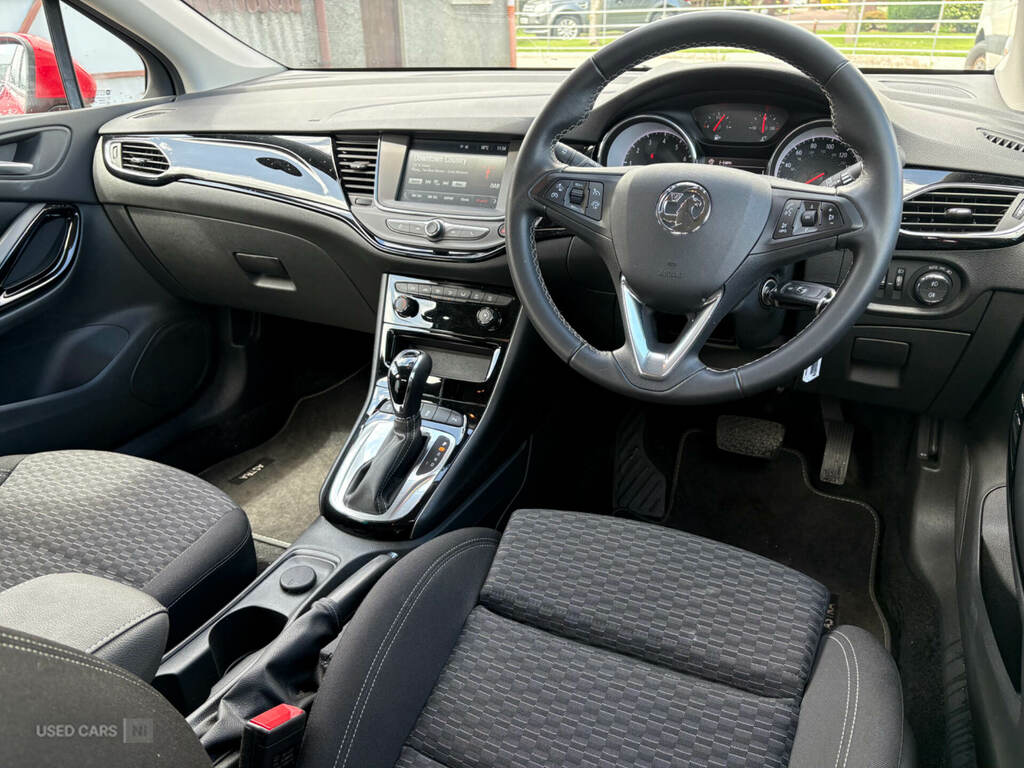 Vauxhall Astra 1.4T 16V 150 Sri MGZ8467 Red #2
