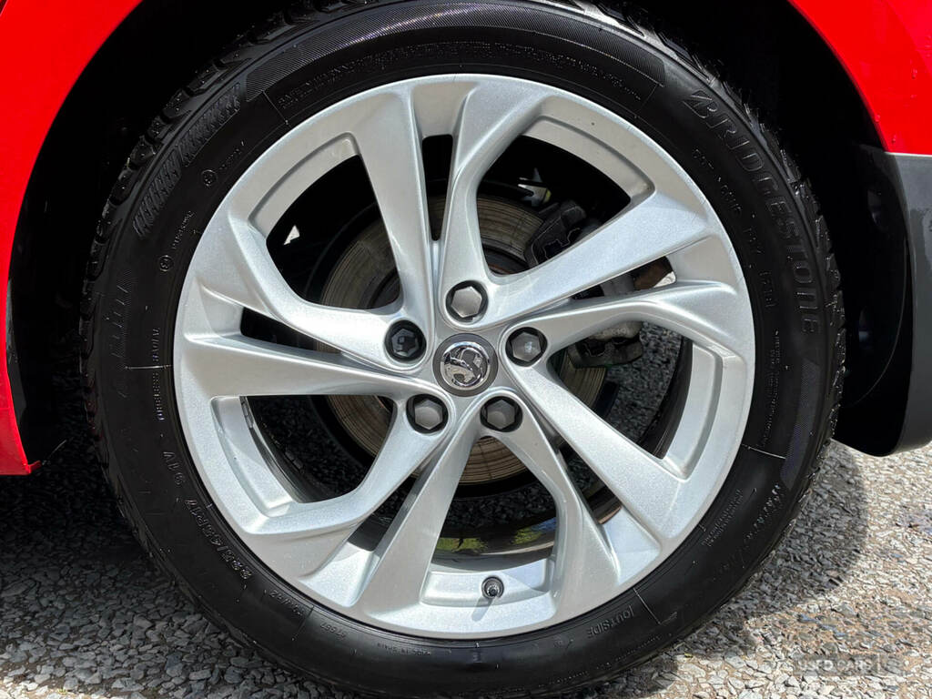 Vauxhall Astra 1.4T 16V 150 Sri MGZ8467 Red #5