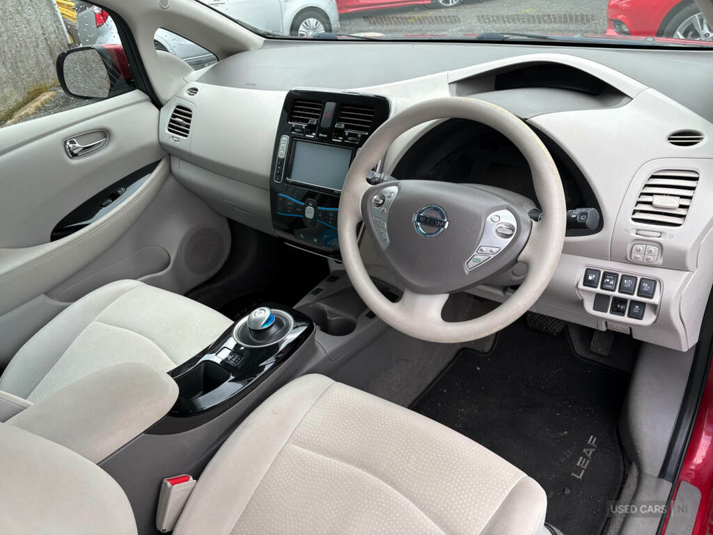 Nissan Leaf 80Kw Acenta 24Kwh NG14MYM Red #2