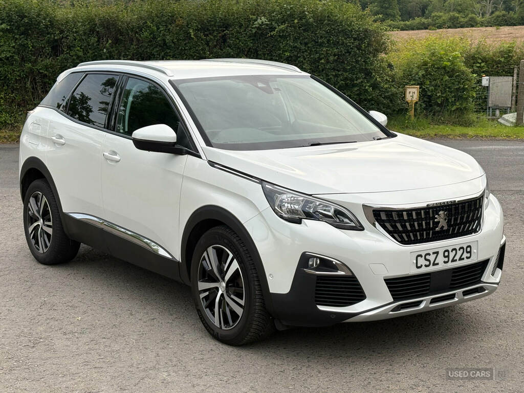Peugeot 3008 1.5 Bluehdi Allure Eat8 CSZ9229 White