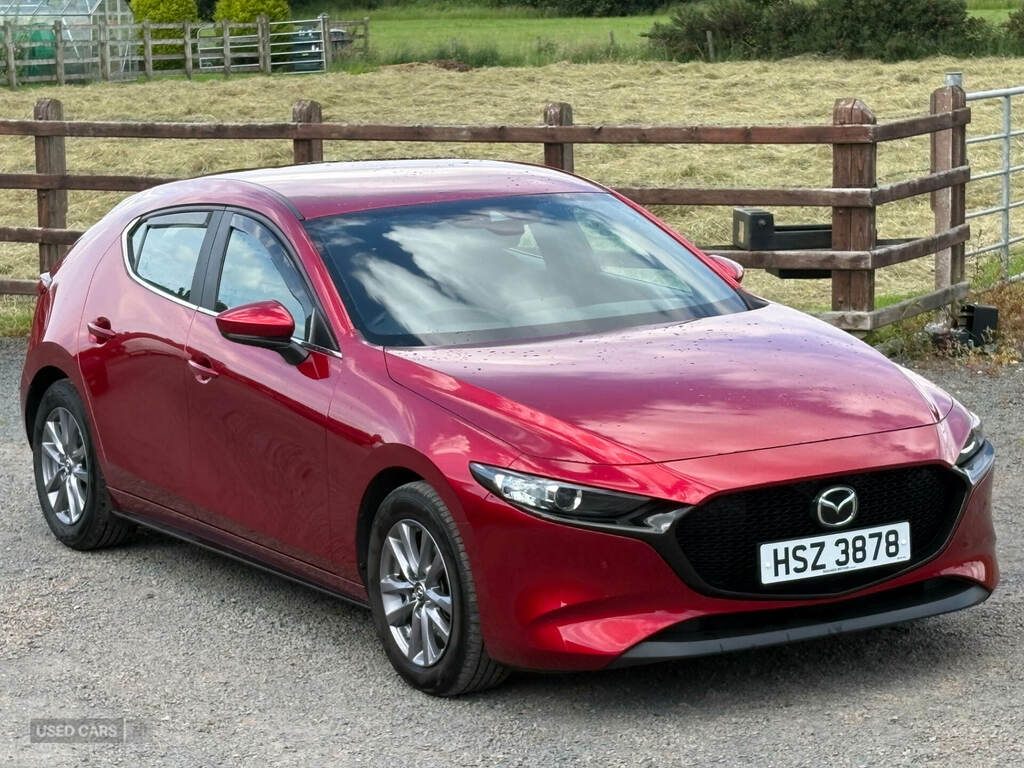 Mazda 3 2.0 E-skyactiv G Mhev Se-l Lux HSZ3878 Red
