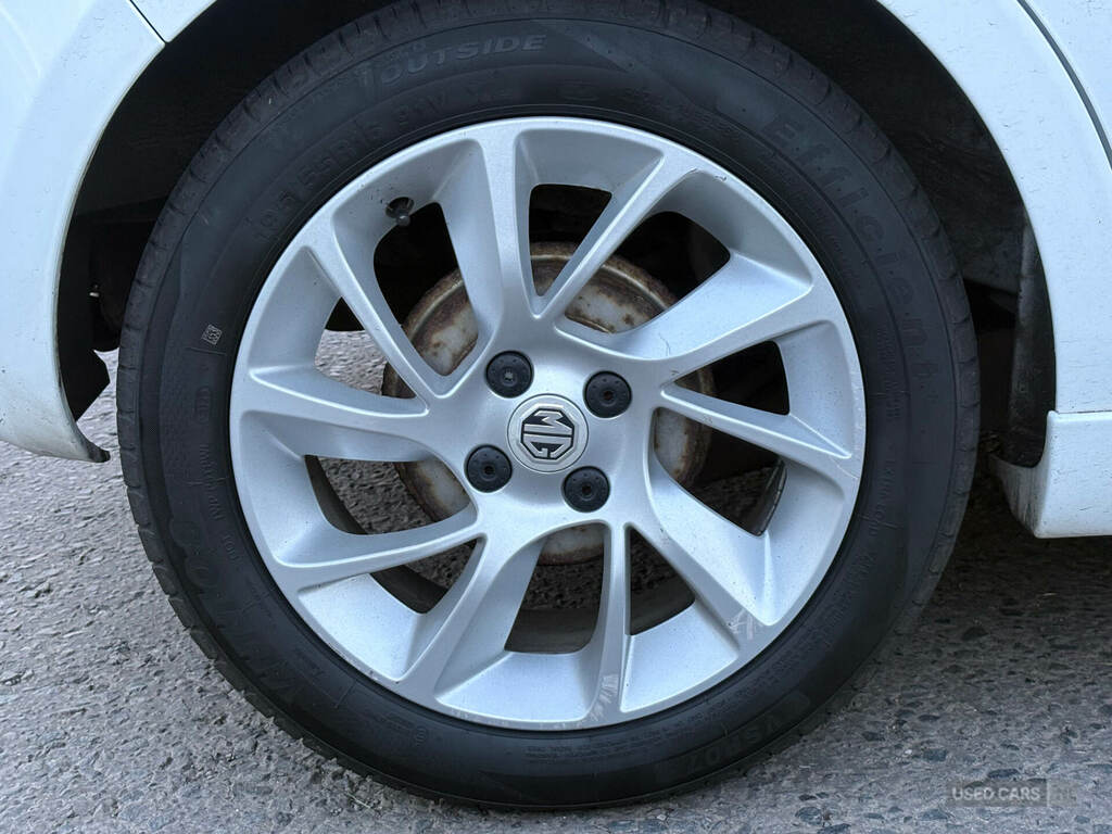 MG MG3 1.5 Vti-tech 3Form Sport Start Stop White #5