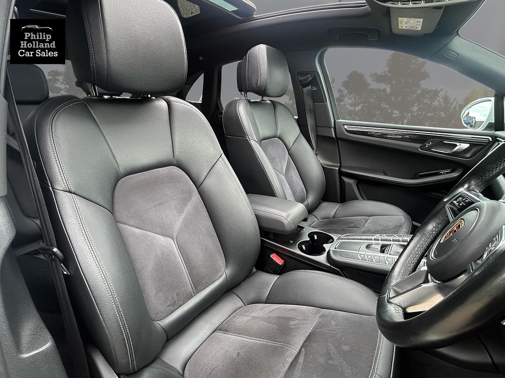 Porsche Macan Suv MV17DVC White #6