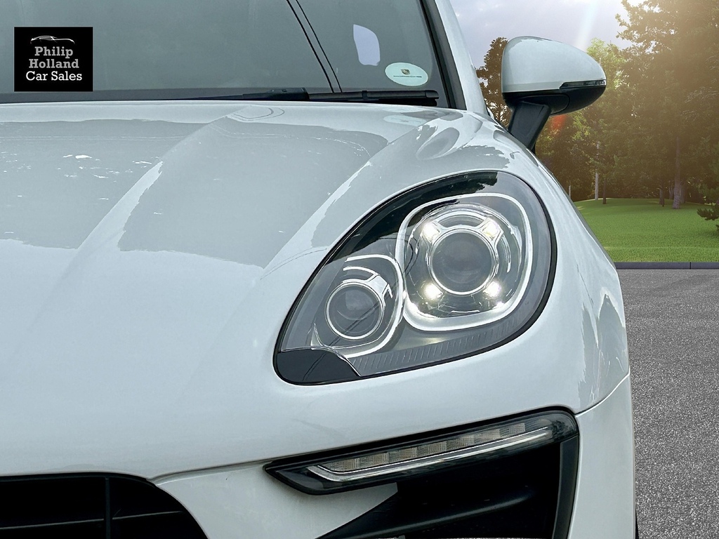 Porsche Macan Suv MV17DVC White #3