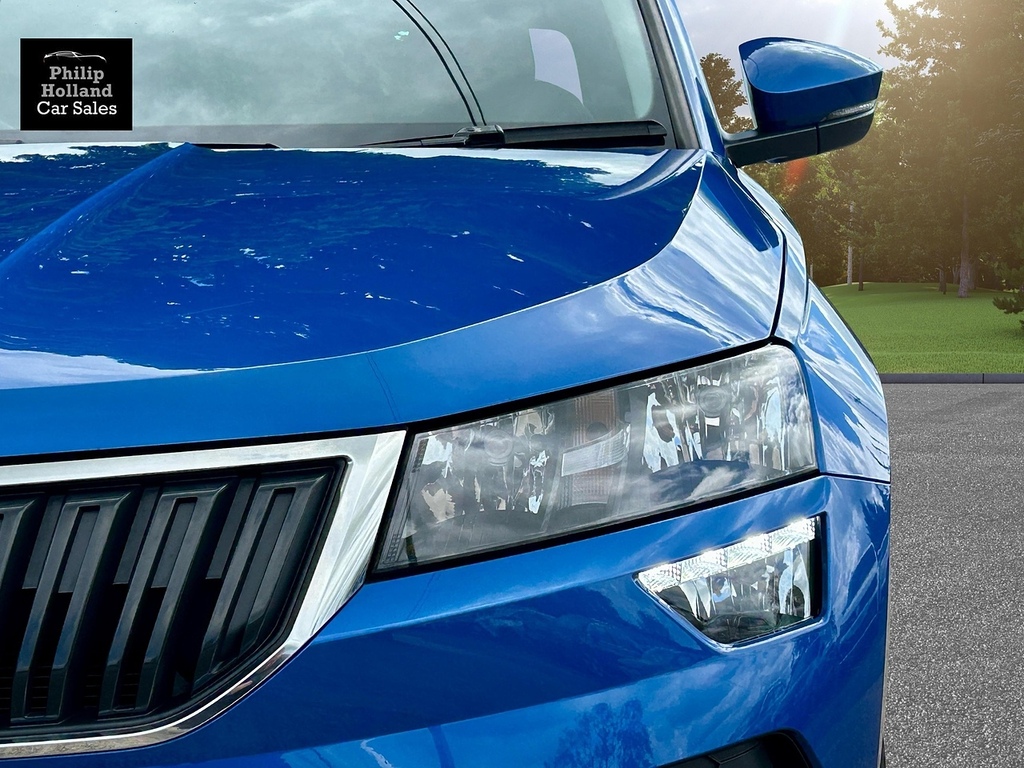 Skoda Karoq Suv FE21VZU Blue #3