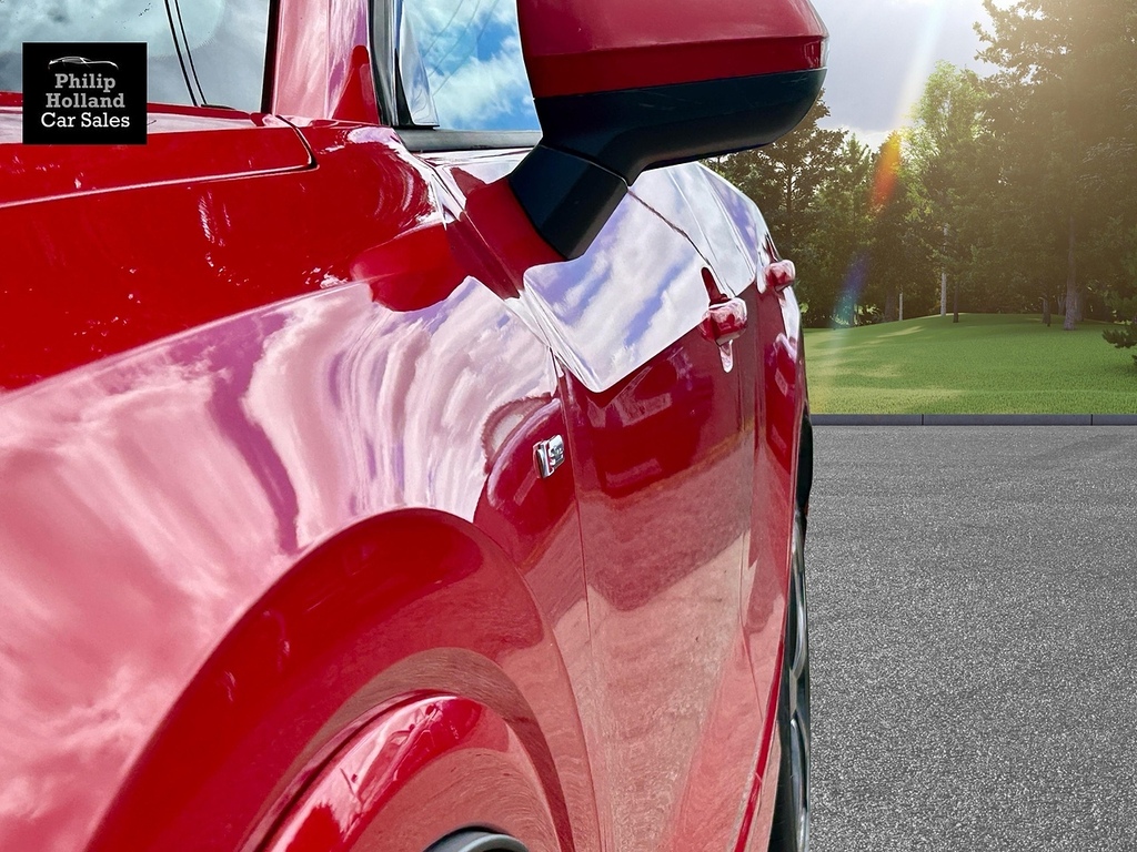 Audi Q2 Suv YGZ1710 Red #2
