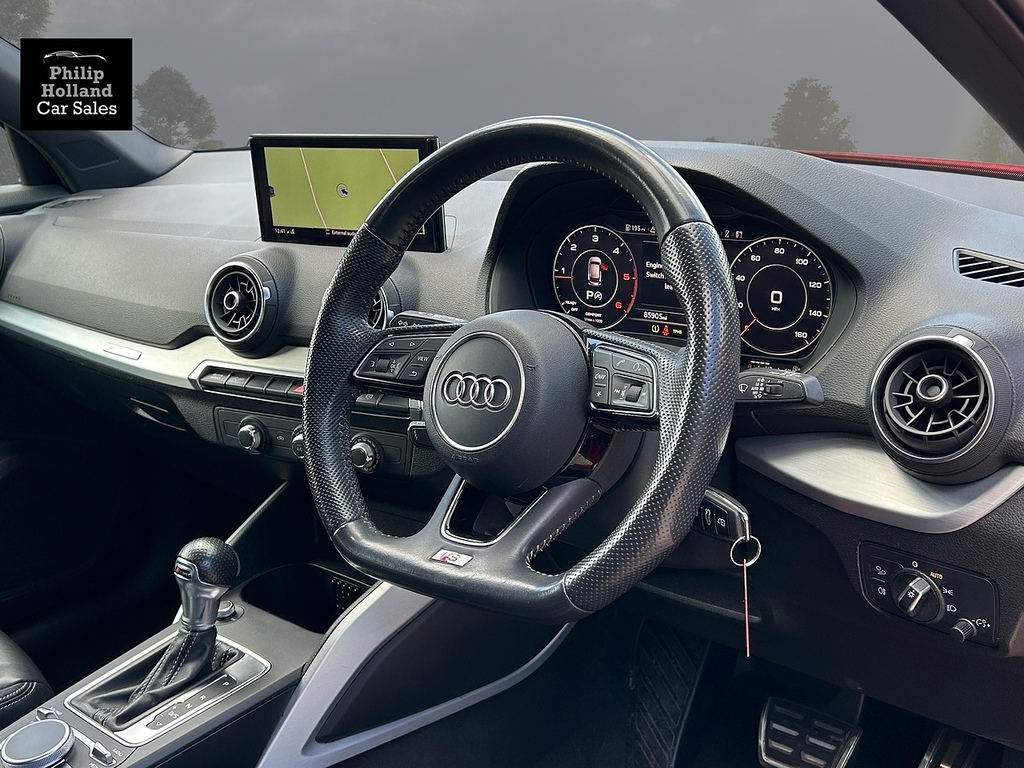 Audi Q2 Suv YGZ1710 Red #5