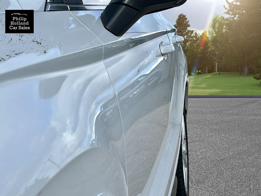 Seat Ateca Suv White #2