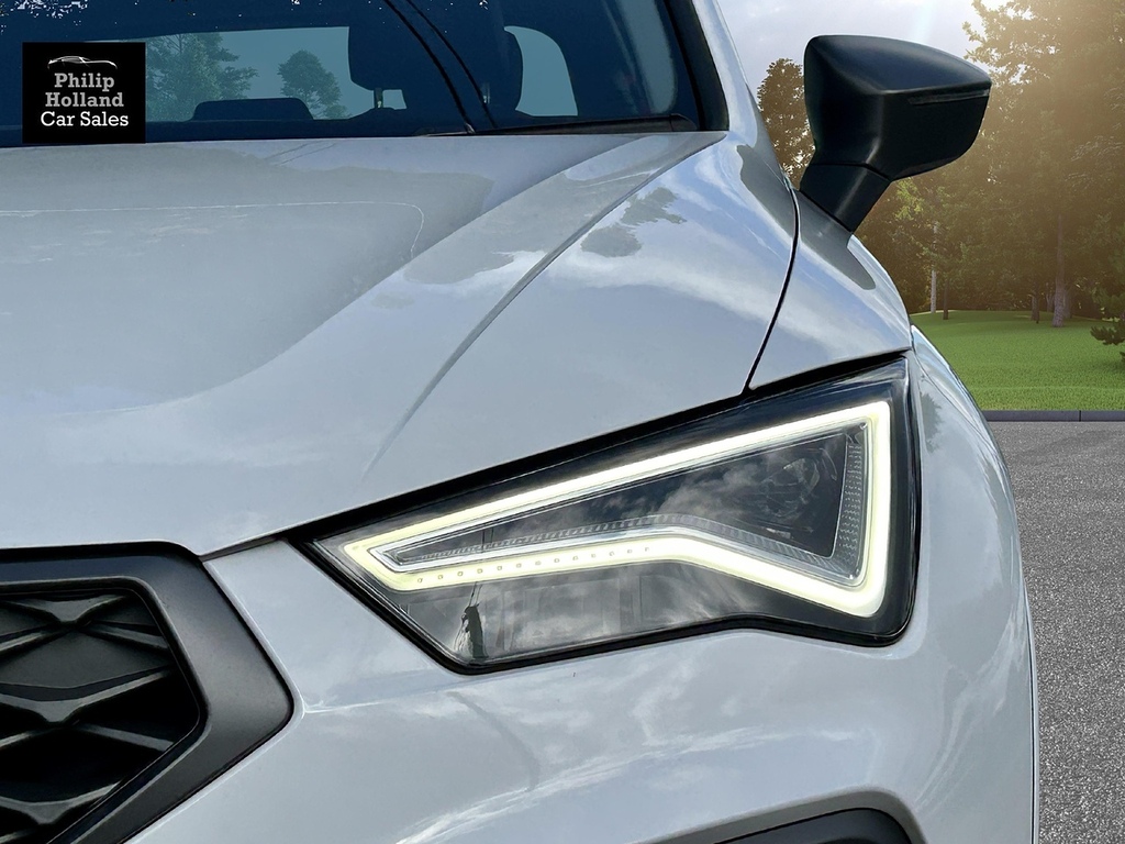 Seat Ateca Suv White #3