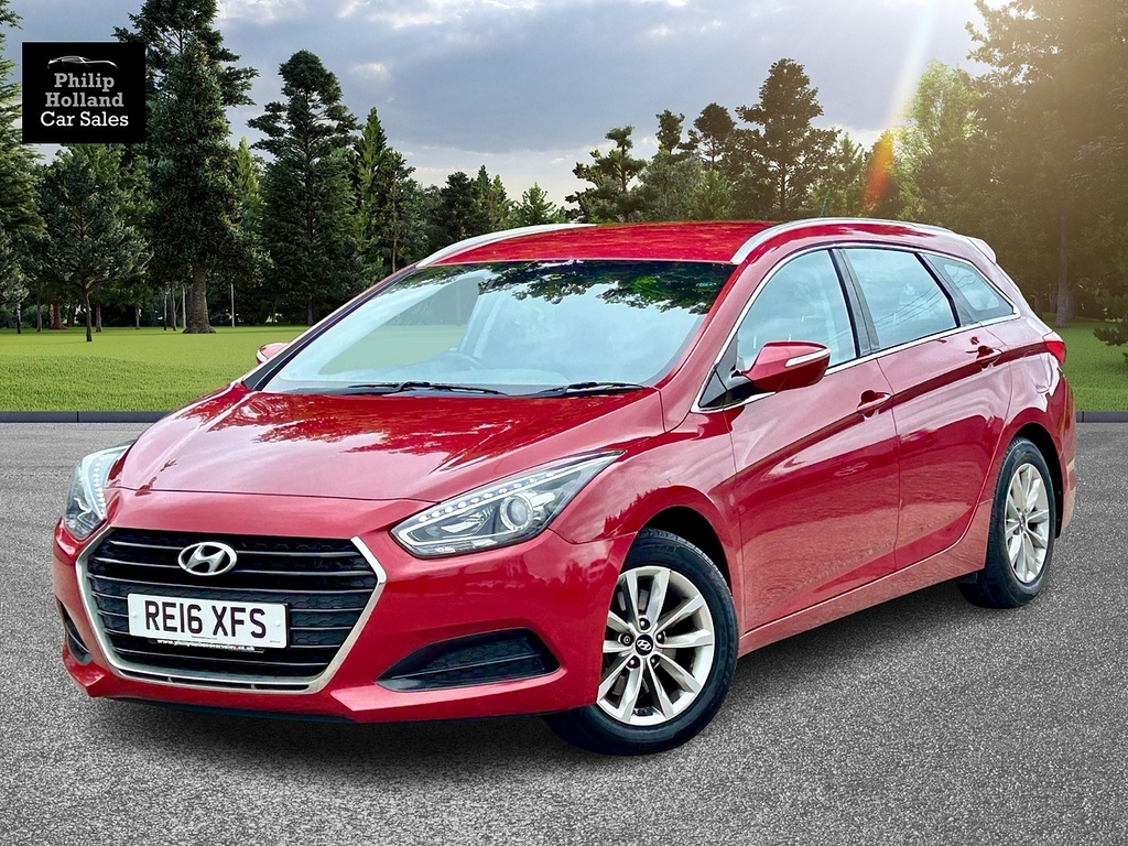 Hyundai I40 Estate Red