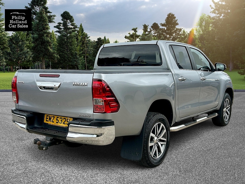 Toyota HILUX Invincible X Dcab Pick Up 2.4 D-4d Black #12