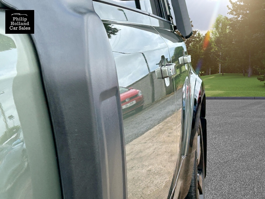Land Rover Defender 110 Suv Green #2