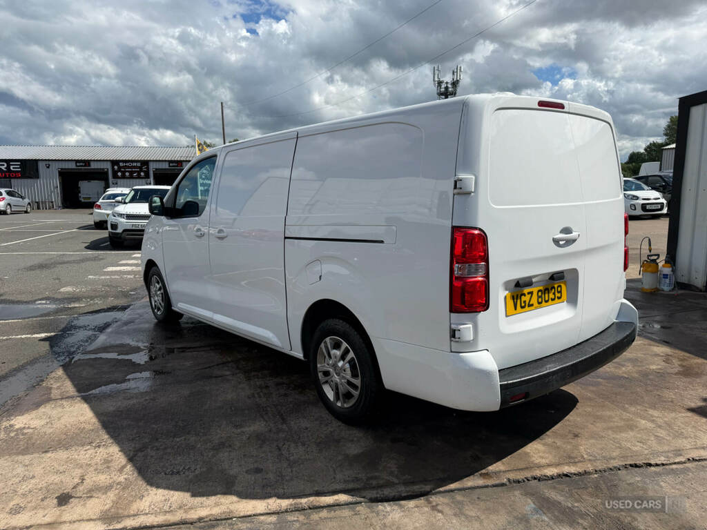 Vauxhall Vivaro 3100 2.0D 145Ps Sportive H1 Van White #4