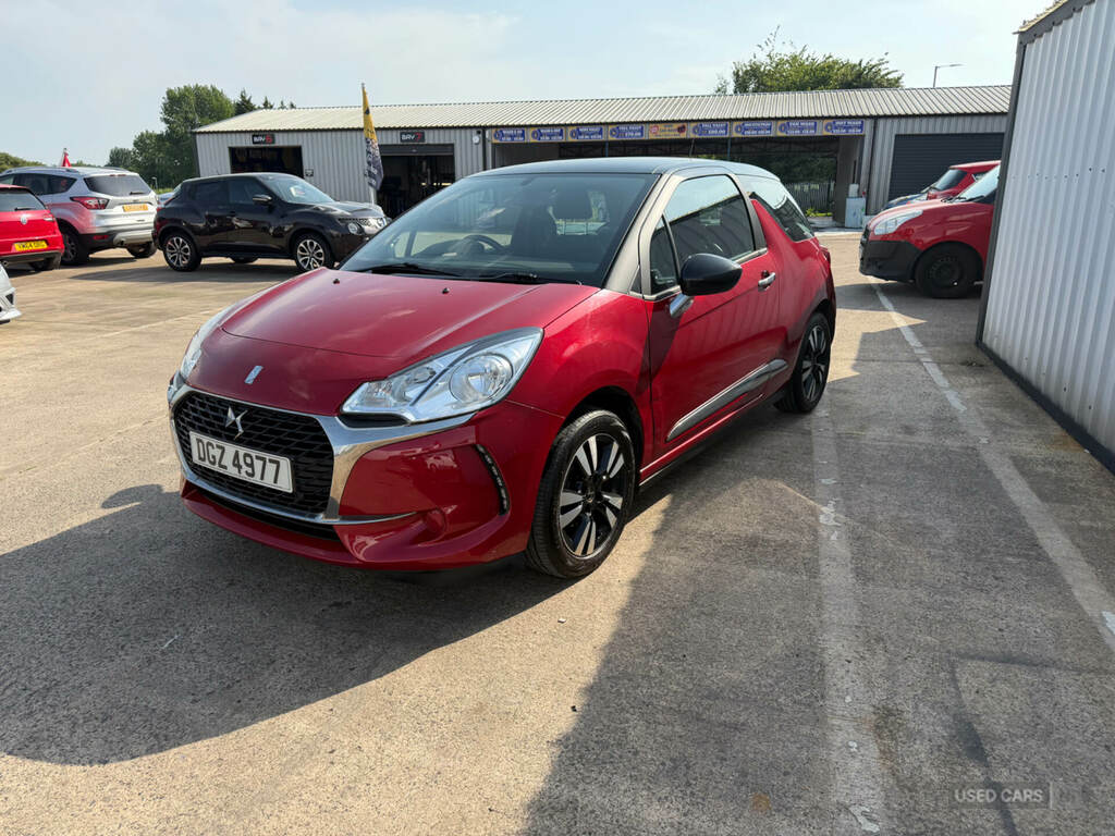DS DS 3 1.2 Puretech 82 Chic Red #2