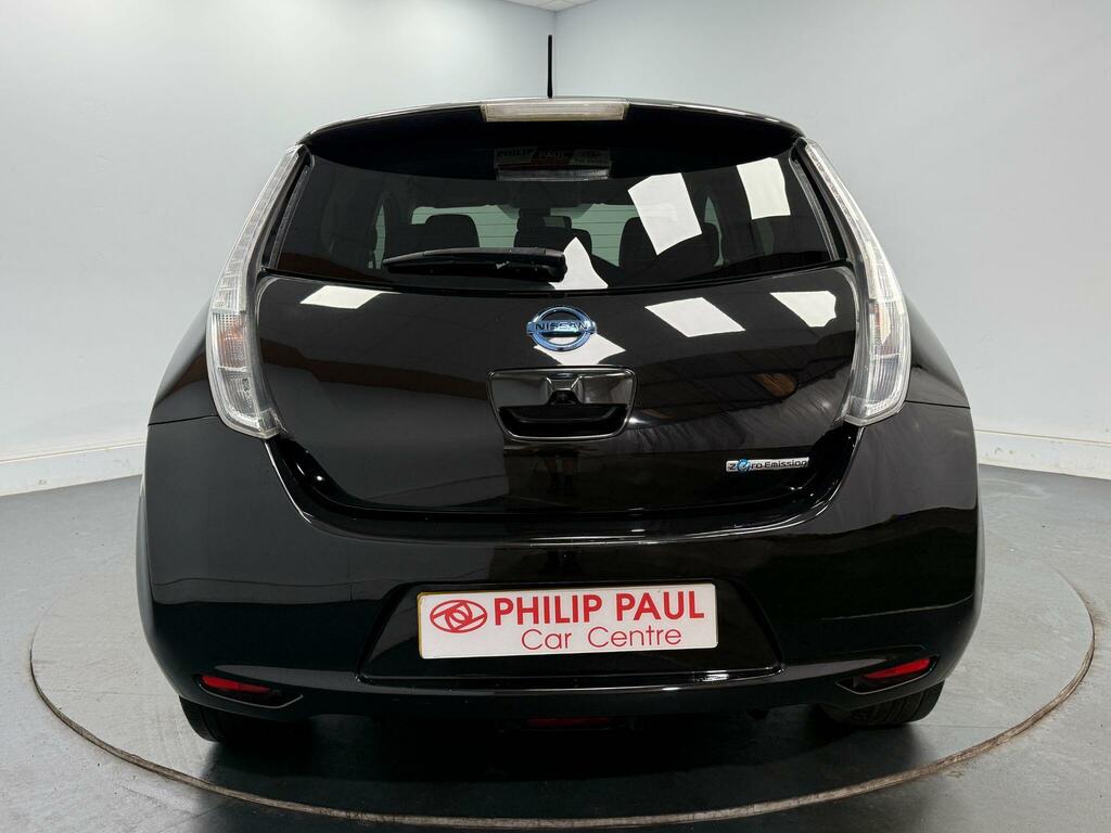 Nissan Leaf Leaf Tekna Red #43