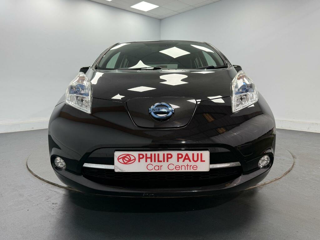 Nissan Leaf Leaf Tekna Red #36