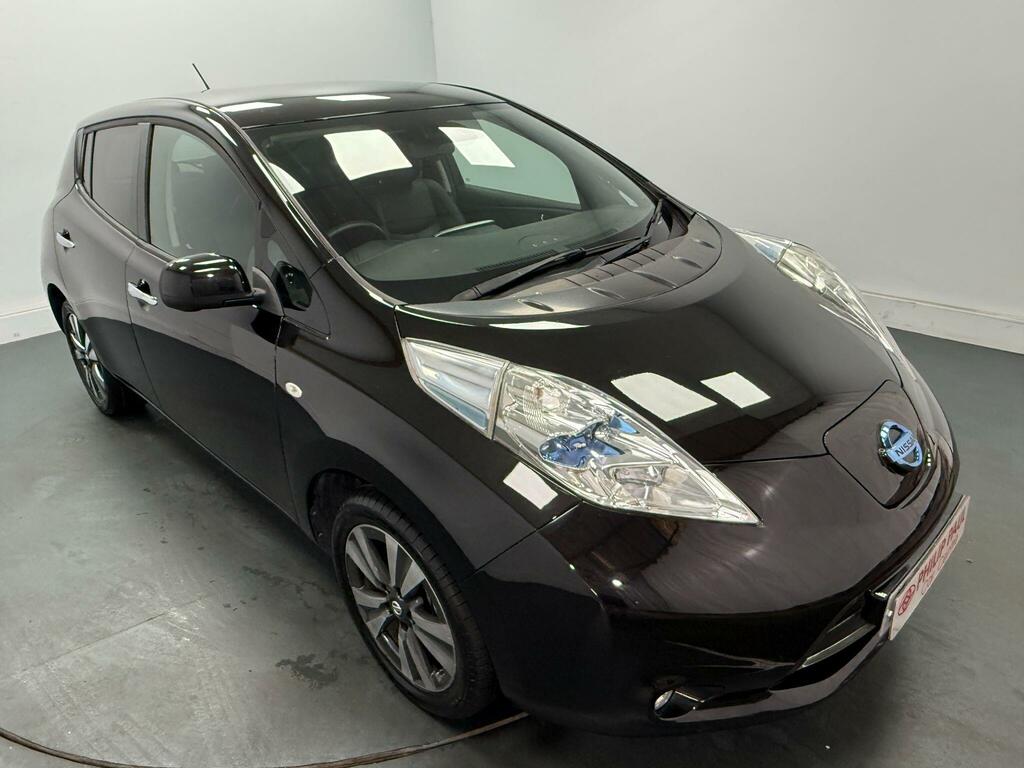Nissan Leaf Leaf Tekna Red #30